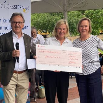 Werner und Anne Großekämper organisieren seit vielen das St. Martin Wohltätigkeitsturnier im GC Hamburg Wendlohe, das in diesem Jahr zum 54. Mal ausgetragen wurde. Insgesamt gehen 20.550 Euro an Glücksstern e.V.